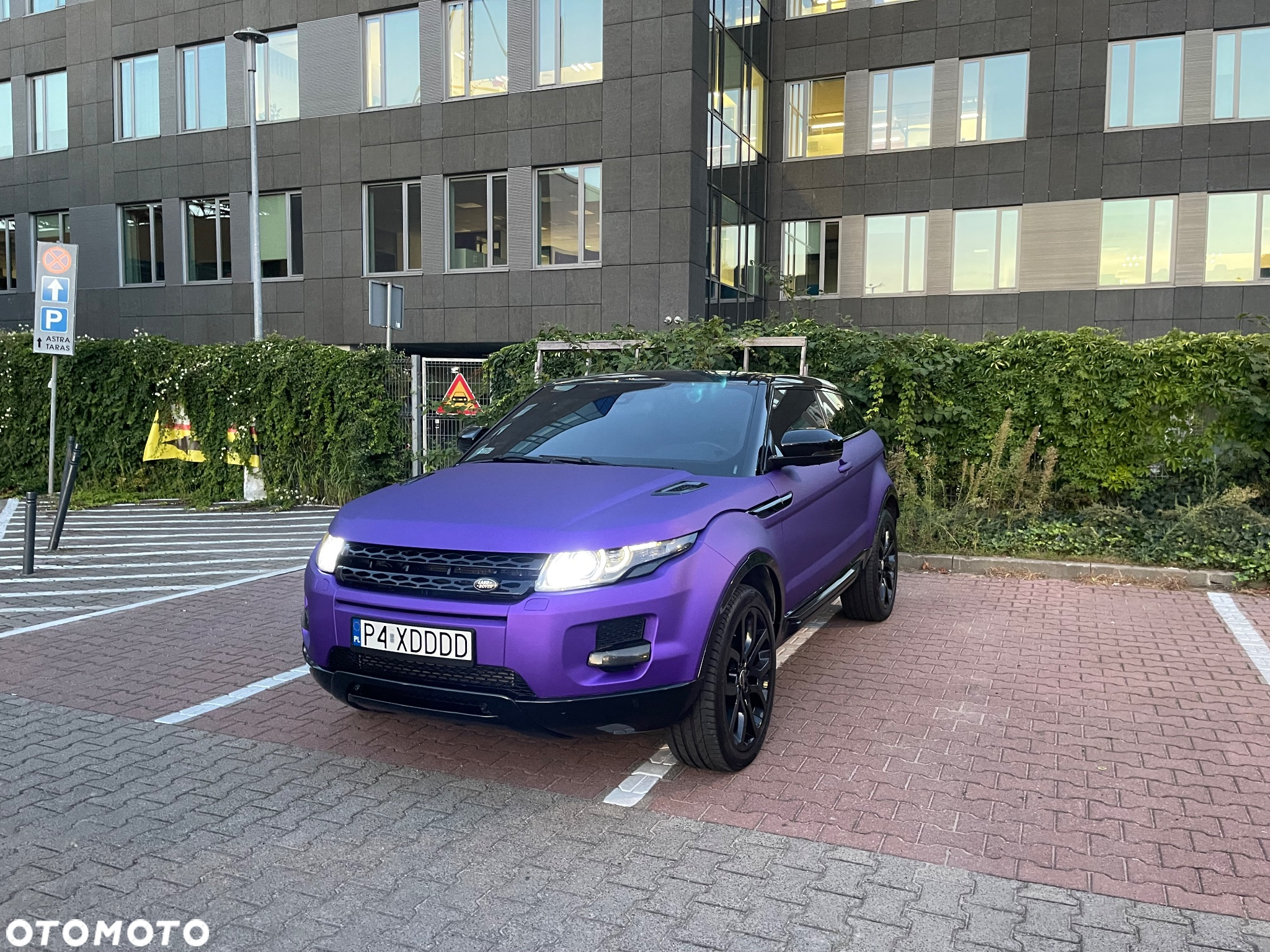 Land Rover Range Rover Evoque - 11