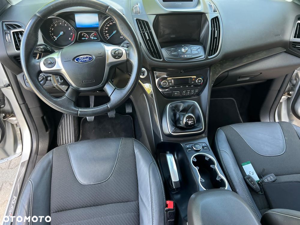 Ford Kuga 1.5 EcoBoost 2x4 Titanium - 5