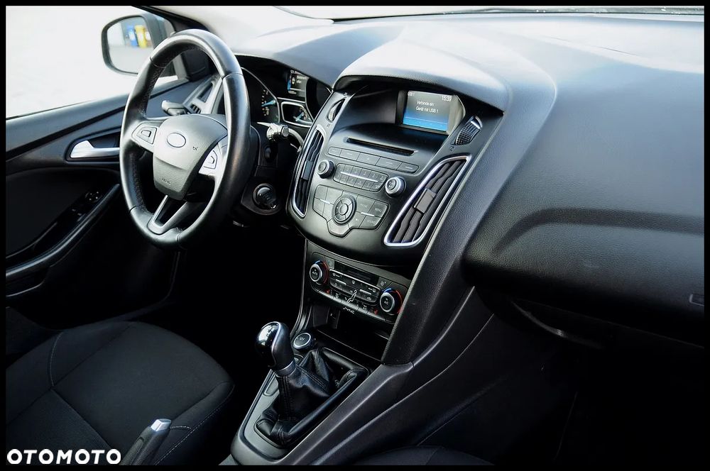 Ford Focus - 24
