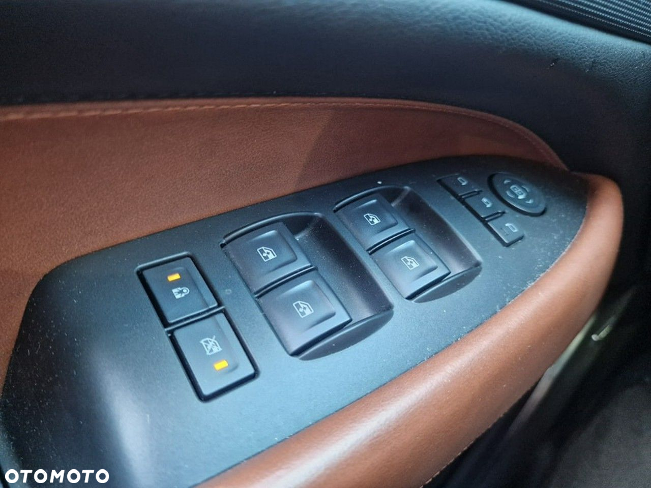 Cadillac Escalade - 11