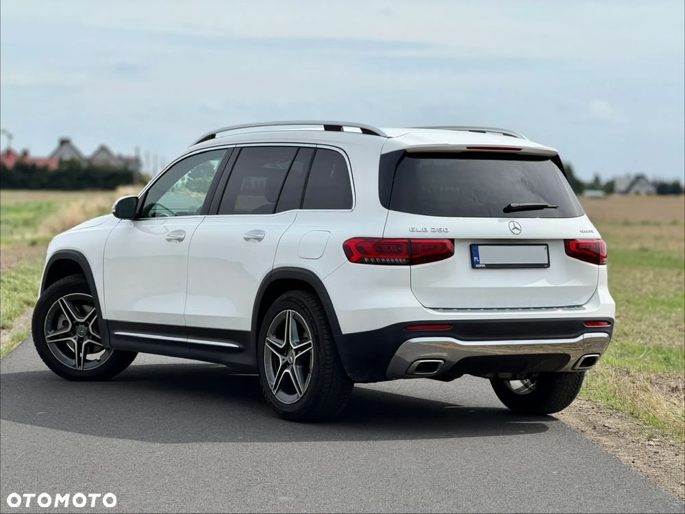 Mercedes-Benz GLB 250 4-Matic 8G-DCT - 5