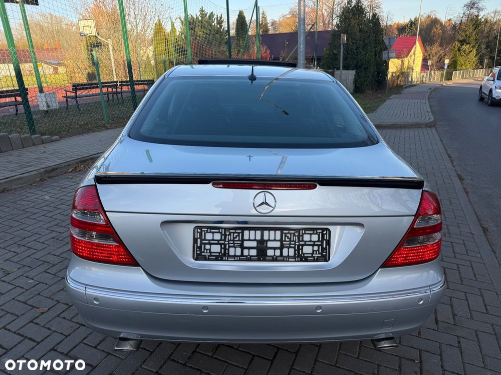 Mercedes-Benz Klasa E 500 T 4Matic Elegance Sport Edition - 10