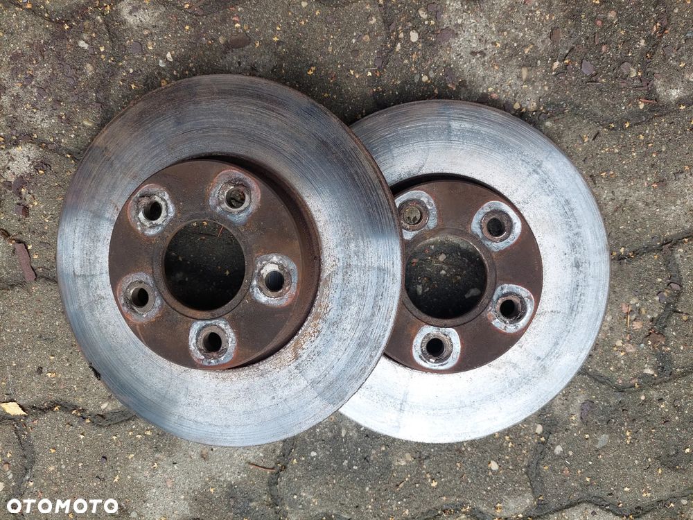 Tarcze hamulcowe przednie Ford Focus MK3 - 1
