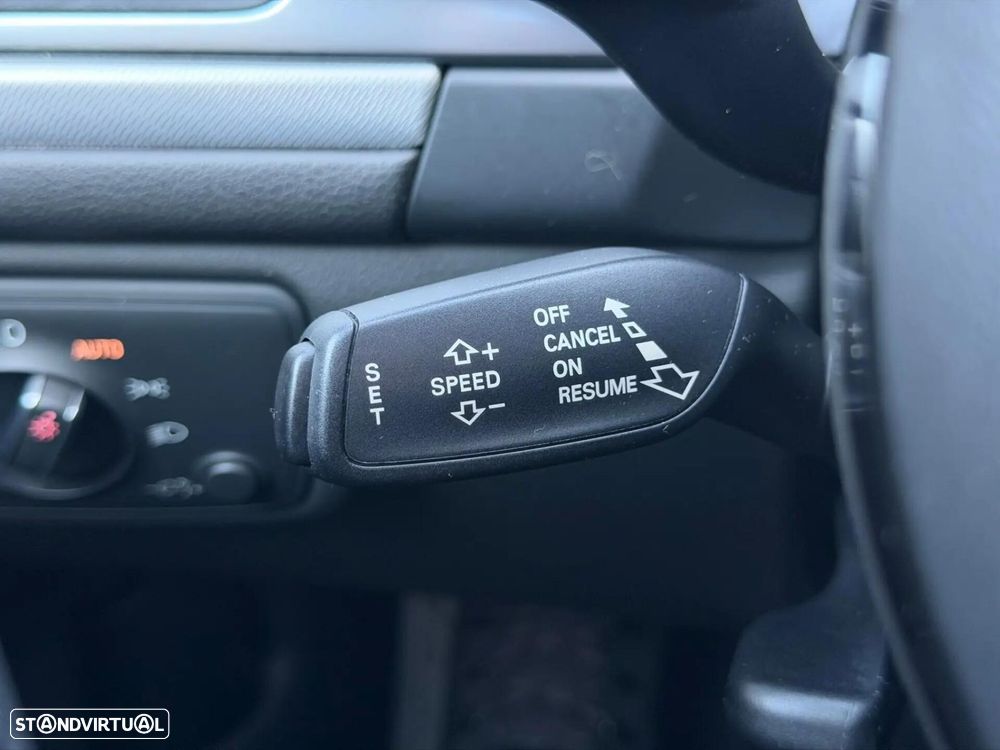 Audi A6 Avant 2.0 TDi Advance S tronic - 32
