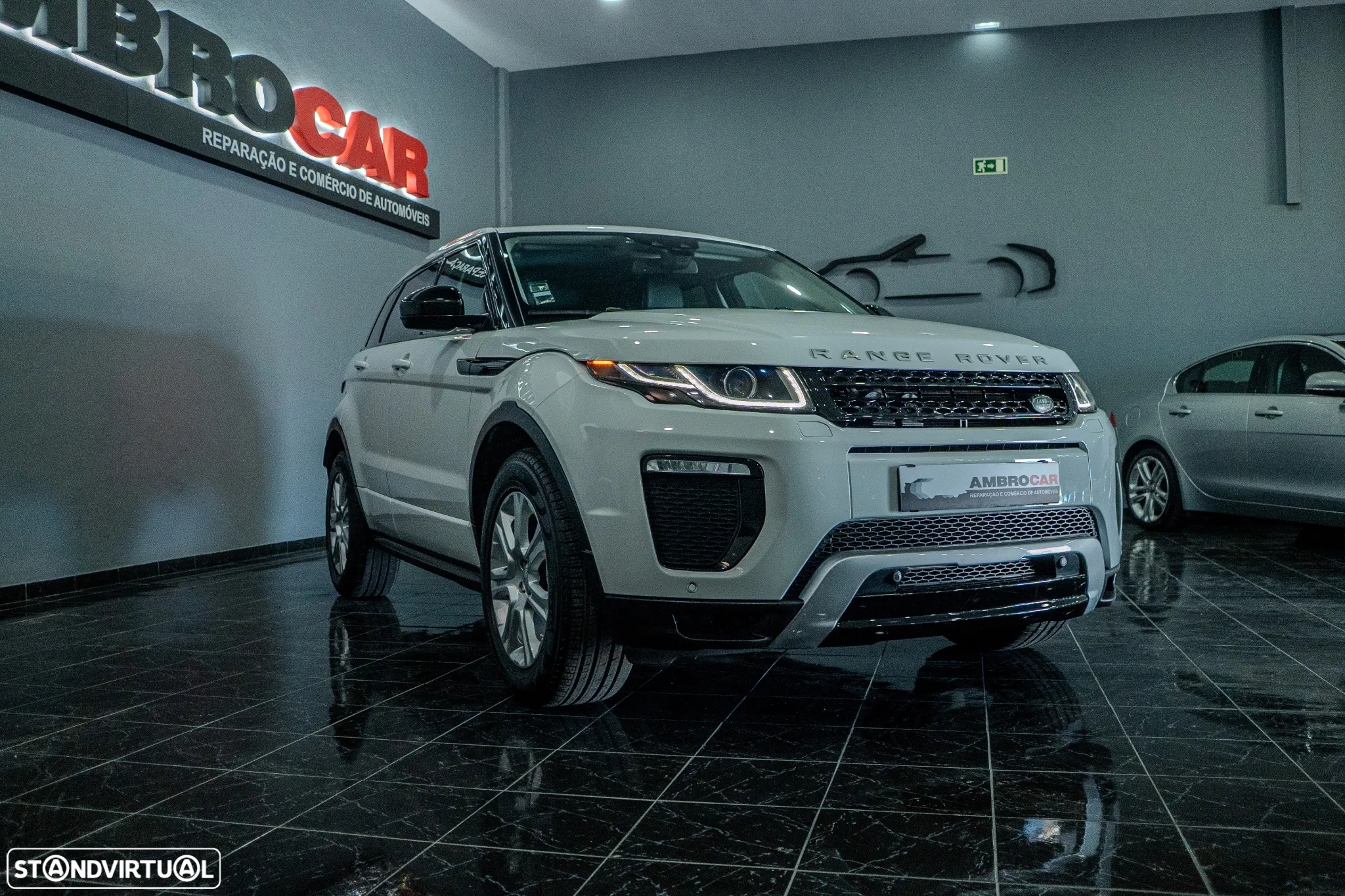 Land Rover Range Rover Evoque 2.0 eD4 SE Dynamic - 2