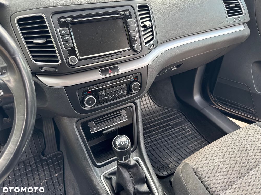 Volkswagen Sharan - 20