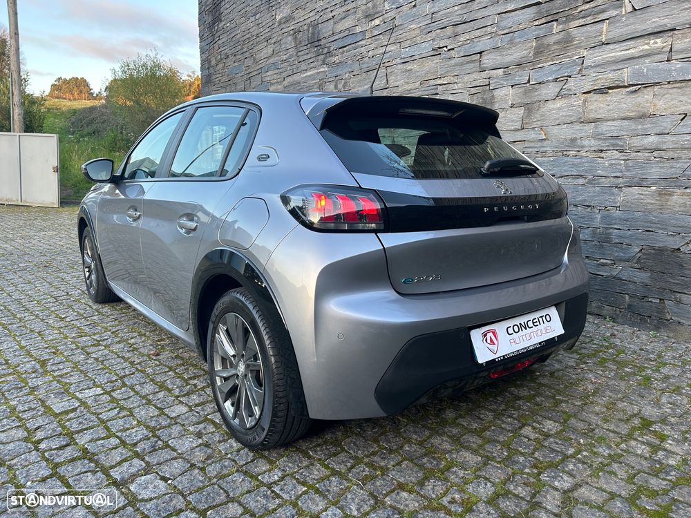 Peugeot e-208 - 5