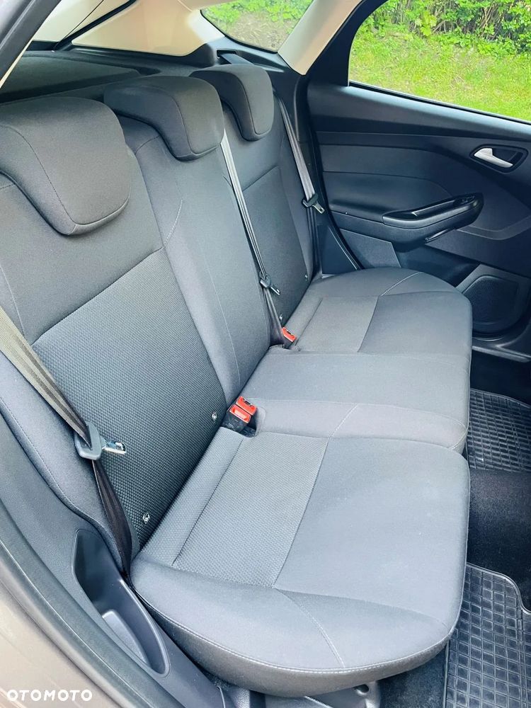Ford Focus 1.6 SYNC Edition - 21