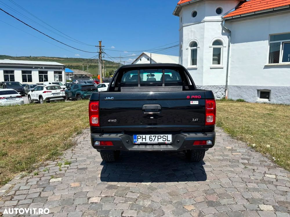 JAC T8 - 4