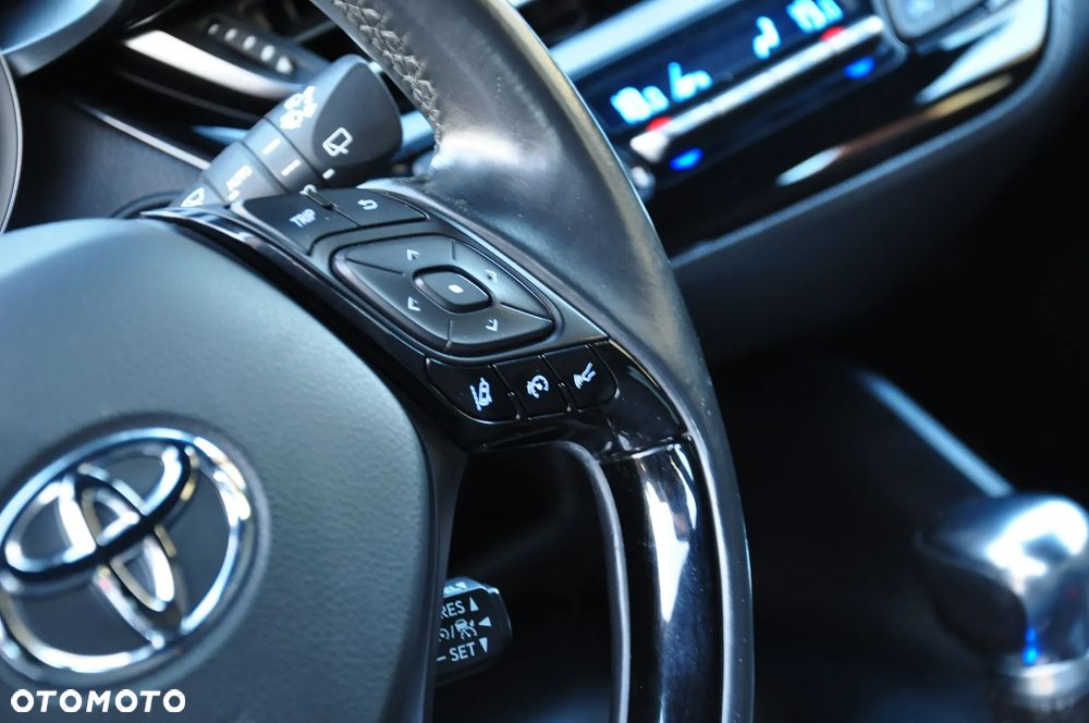 Toyota C-HR Business-Edition - 23