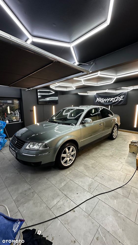 Volkswagen Passat 2.0 Trendline - 1
