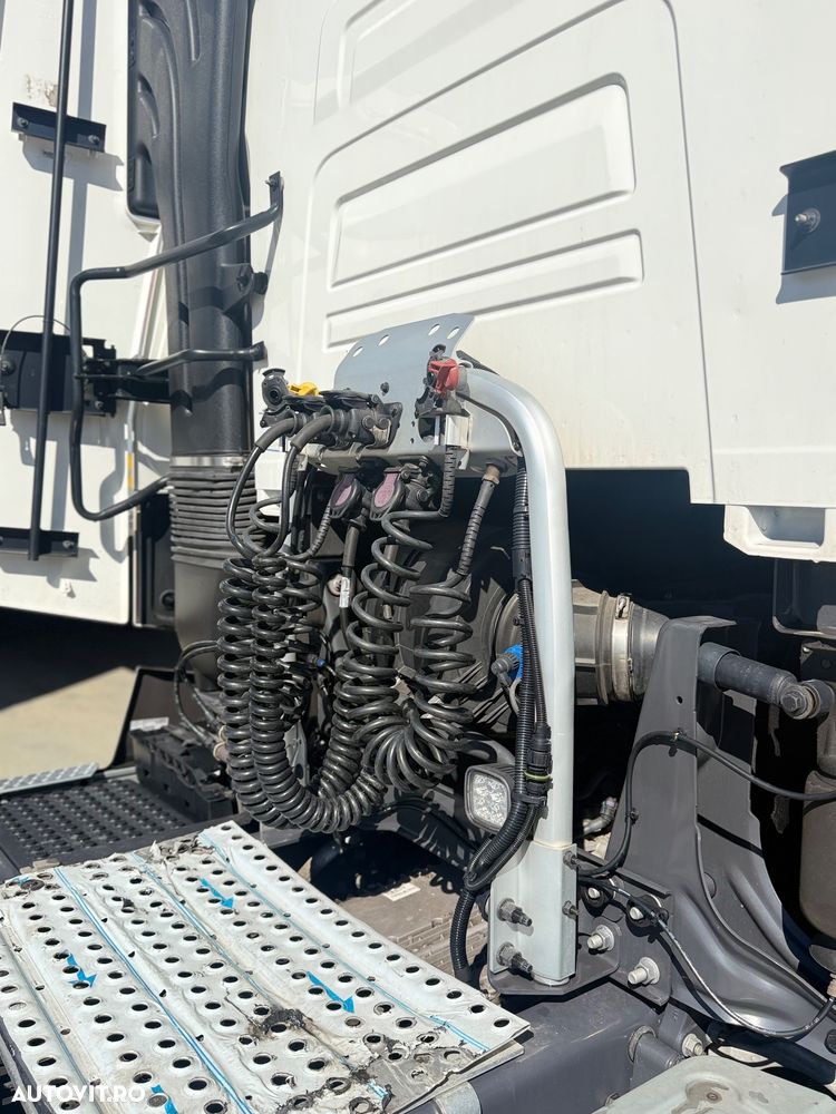 Renault T-High 480 - 22