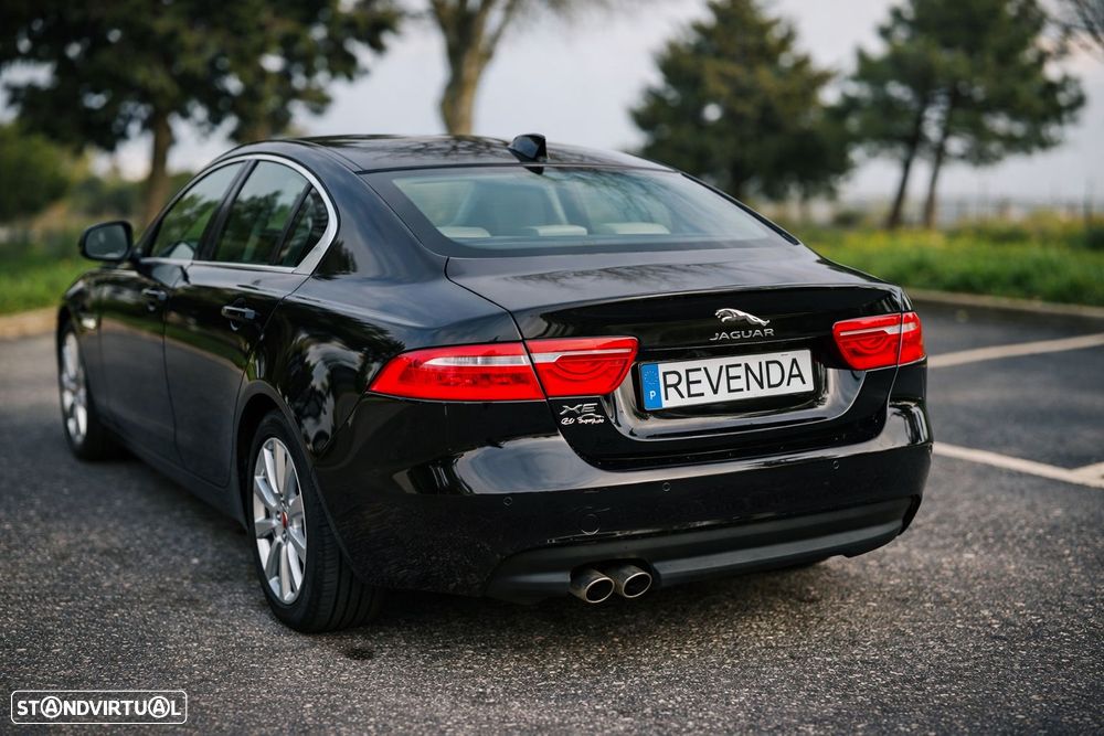 Jaguar XE 2.0 D Prestige AWD Aut. - 16