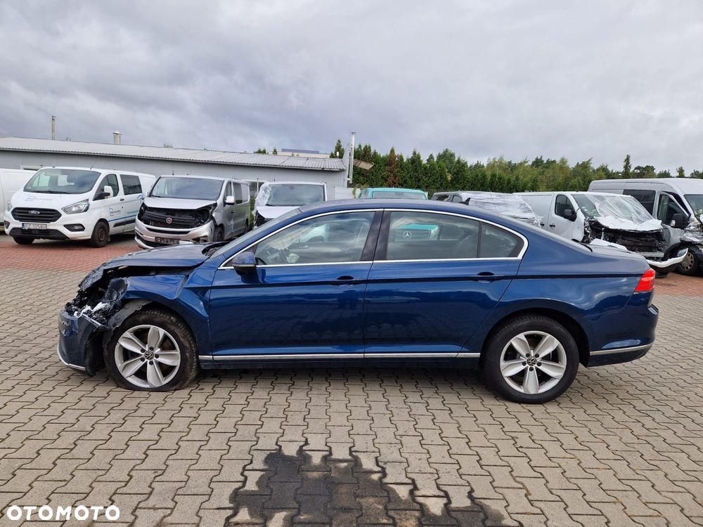 Volkswagen Passat 1.5 TSI EVO Elegance DSG - 3