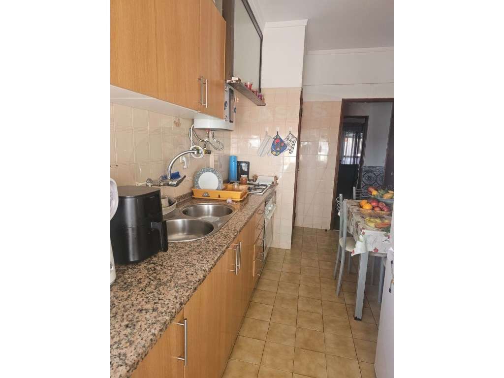 Apartamento T2 na Amadora com excelentes vistas panorâmicas - Grande imagem: 3/8