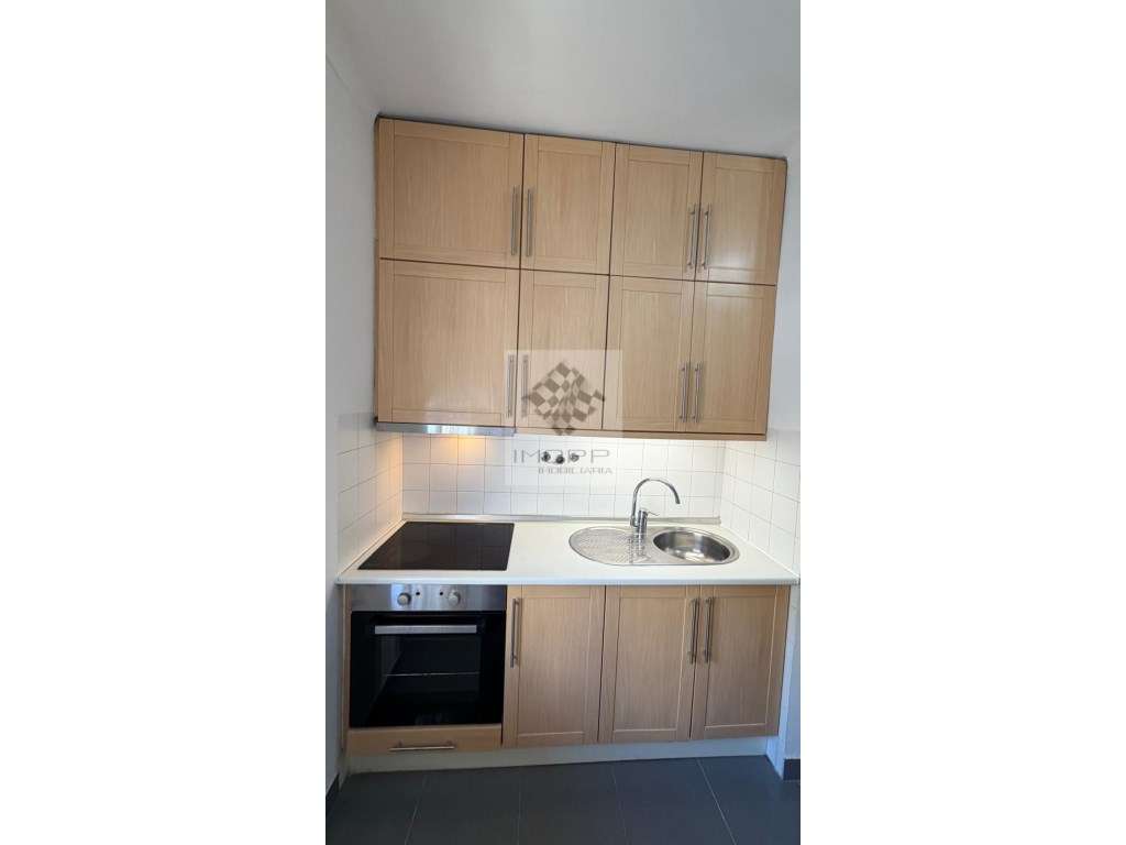 T1 Mobilado na Reboleira - Grande imagem: 4/19