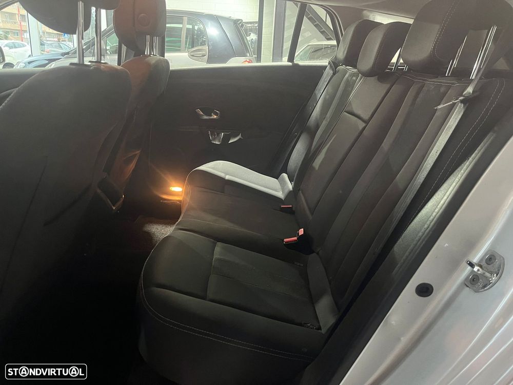 Renault Mégane Sport Tourer 1.5 dCi Dynamique - 12