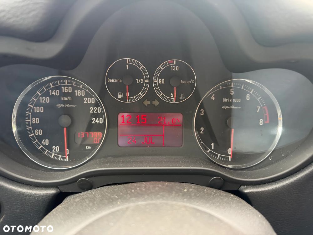 Alfa Romeo 147 1.6 Twin Spark 16V - 14