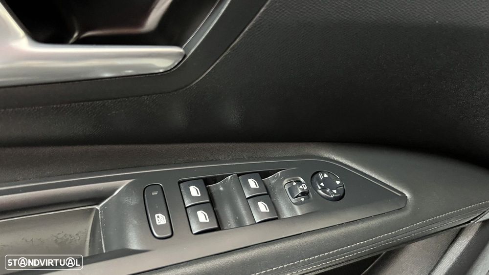 Peugeot 3008 1.2 PureTech Active Pack - 25