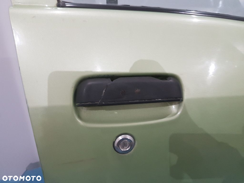 TOYOTA STARLET P9 DRZWI PRZÓD PRAWE 6Q9 - 2