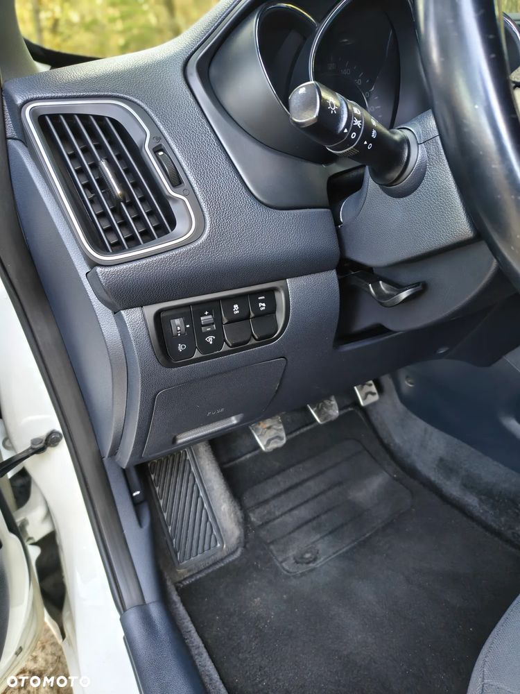 Kia Rio 1.4 crdi Business Line - 6