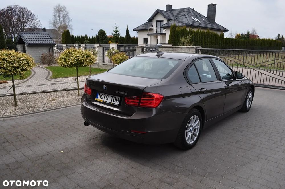 BMW Seria 3 320d - 13