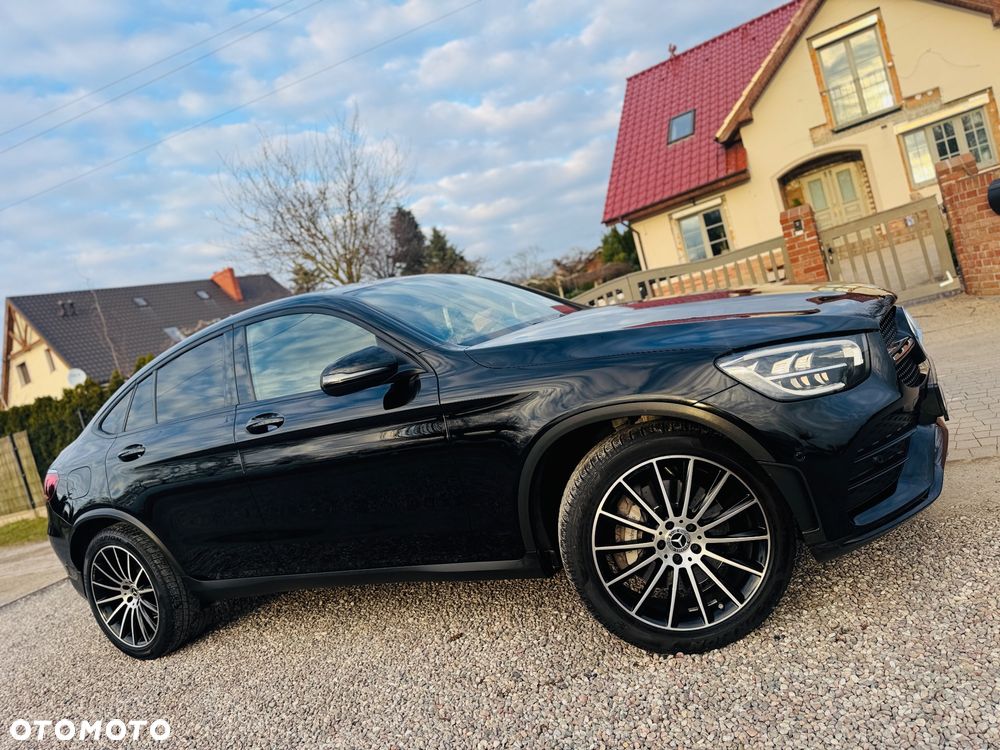 Mercedes-Benz GLC 300 d 4Matic 9G-TRONIC AMG Line Plus - 28
