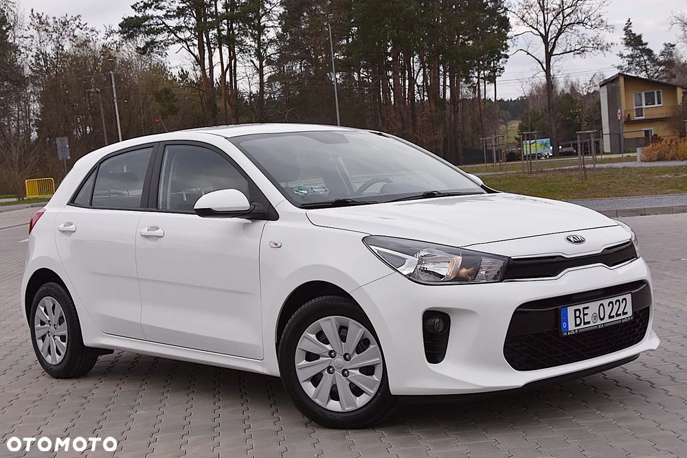 Kia Rio 1.2 L - 2