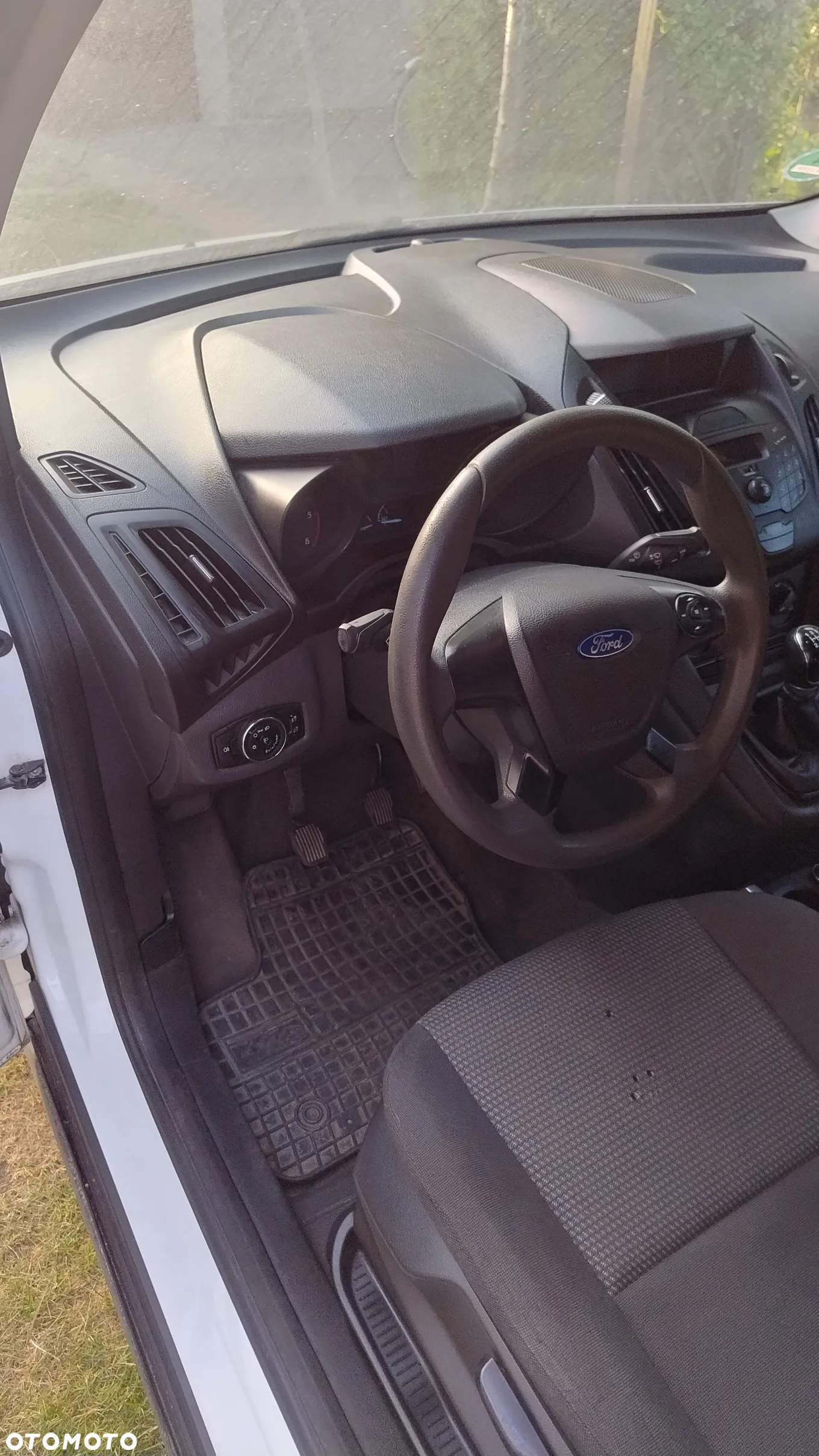 Ford connect - 8