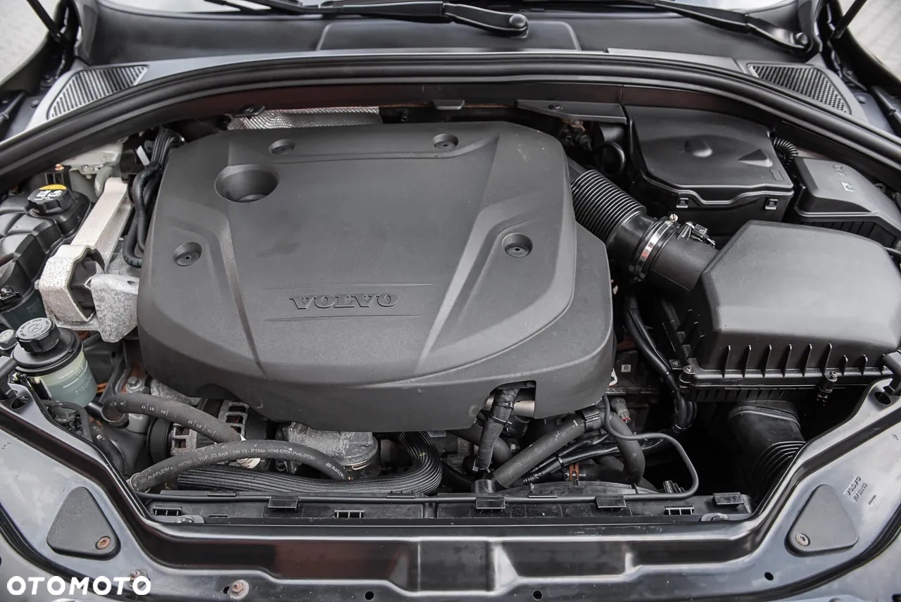 Volvo XC 60 D3 Momentum Pro - 33