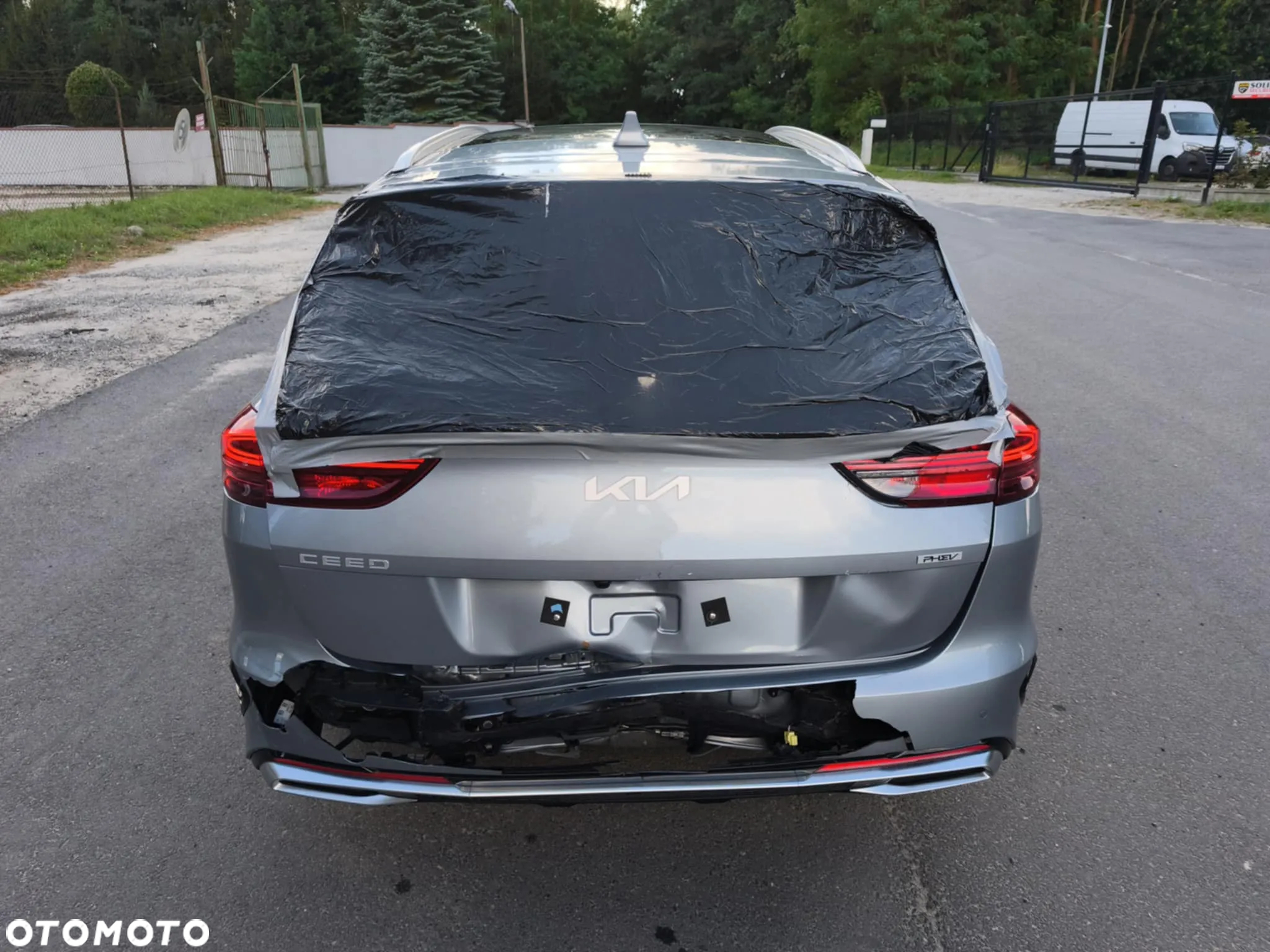 Kia Ceed - 10