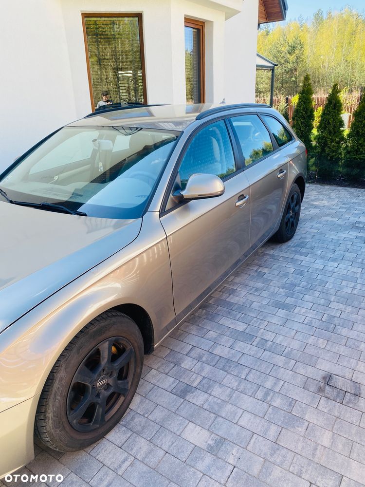 Audi A4 Avant 2.0 TDI DPF Ambiente - 14