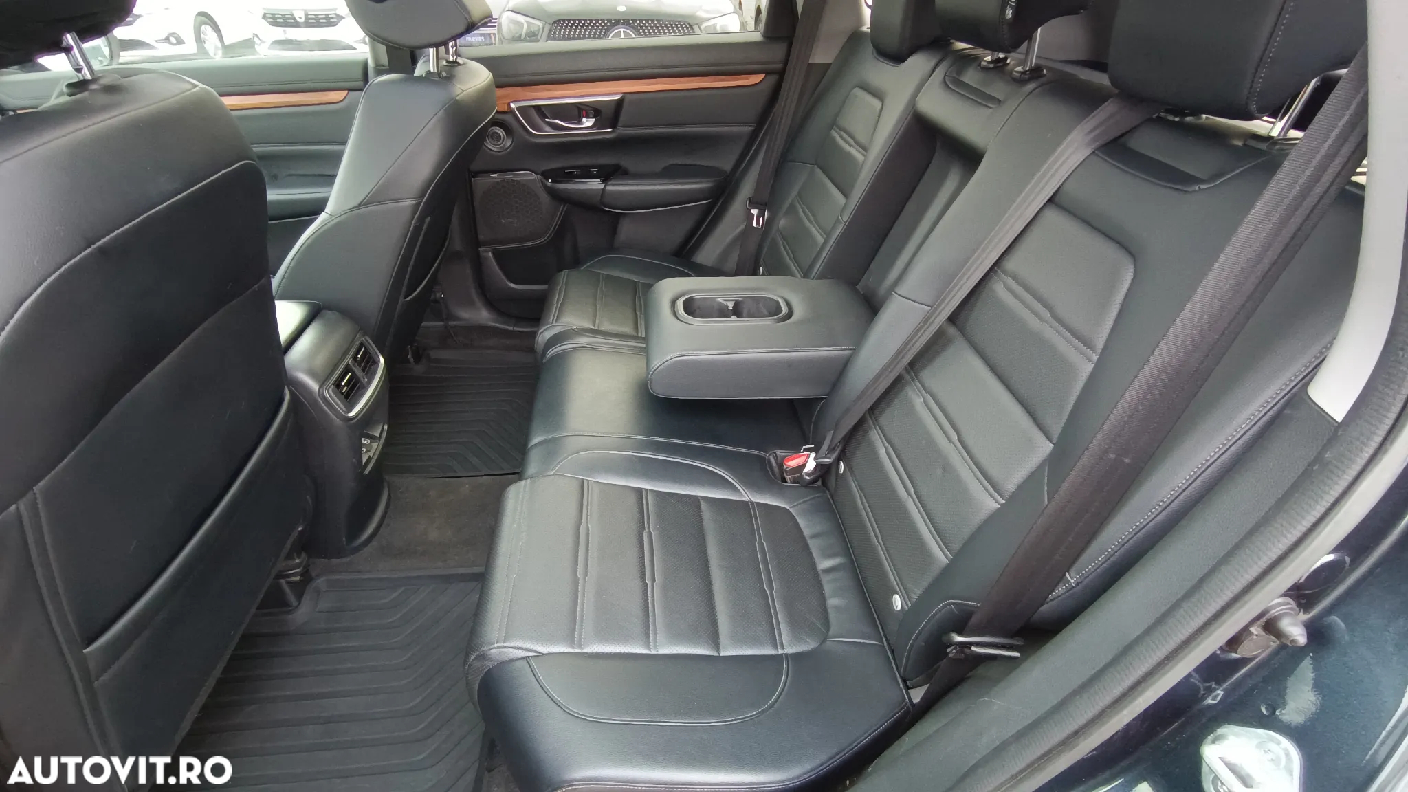 Honda CR-V 1.5 VTEC Turbo 4WD CVT Executive - 17