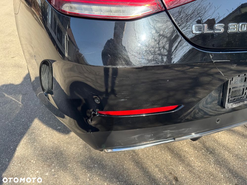Mercedes-Benz CLS 300 d 4Matic 9G-TRONIC AMG Line - 20
