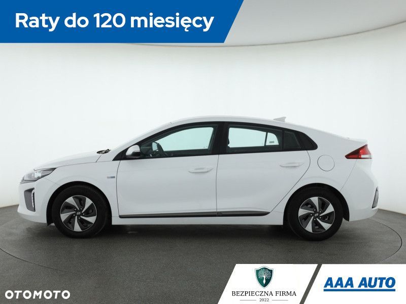 Hyundai IONIQ - 3