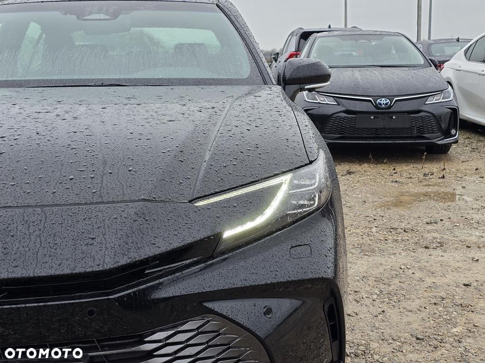 Toyota Camry - 29