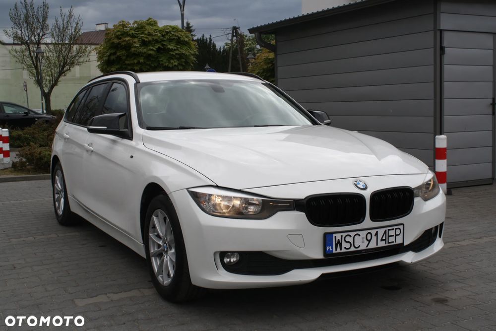 BMW Seria 3 318d Sport Line - 4