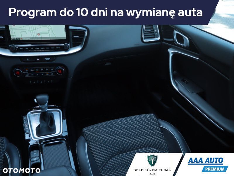 Kia XCeed - 10