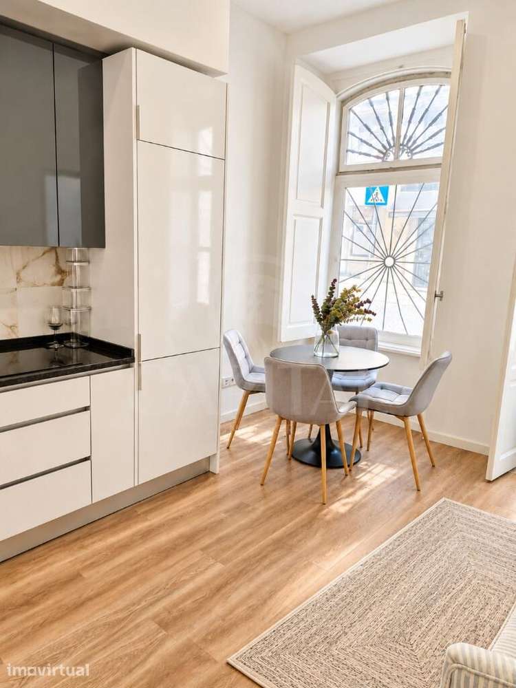 Apartamento T2 com  logradouro - Grande imagem: 2/13