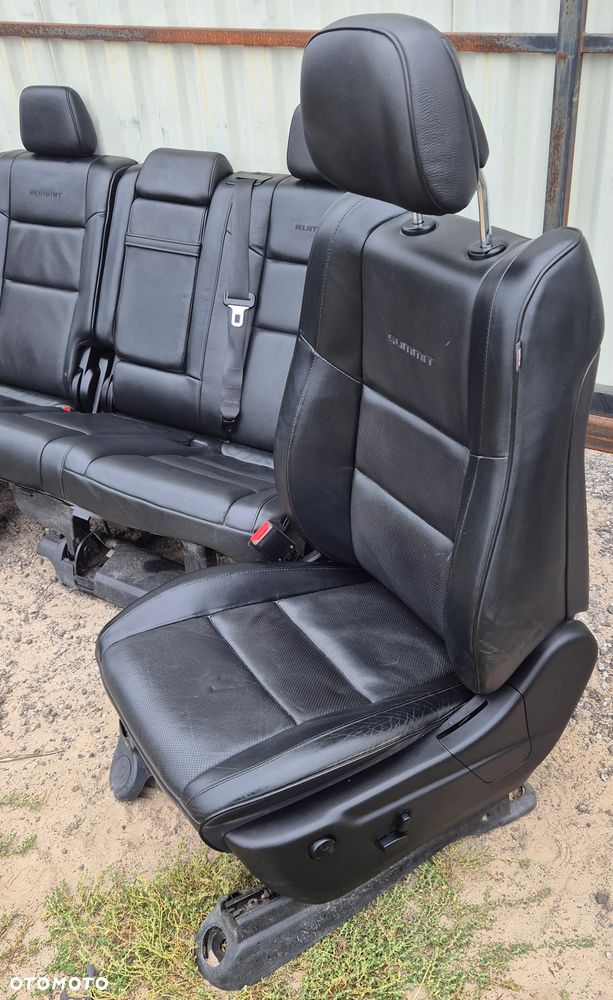 Siedzenia Fotele Przod Przednie Tył Kanapa CZARNE SUMMIT Jeep Grand Cherokee WK2 2014- - 2