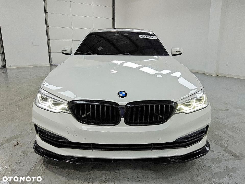 BMW Seria 5 540i xDrive - 4