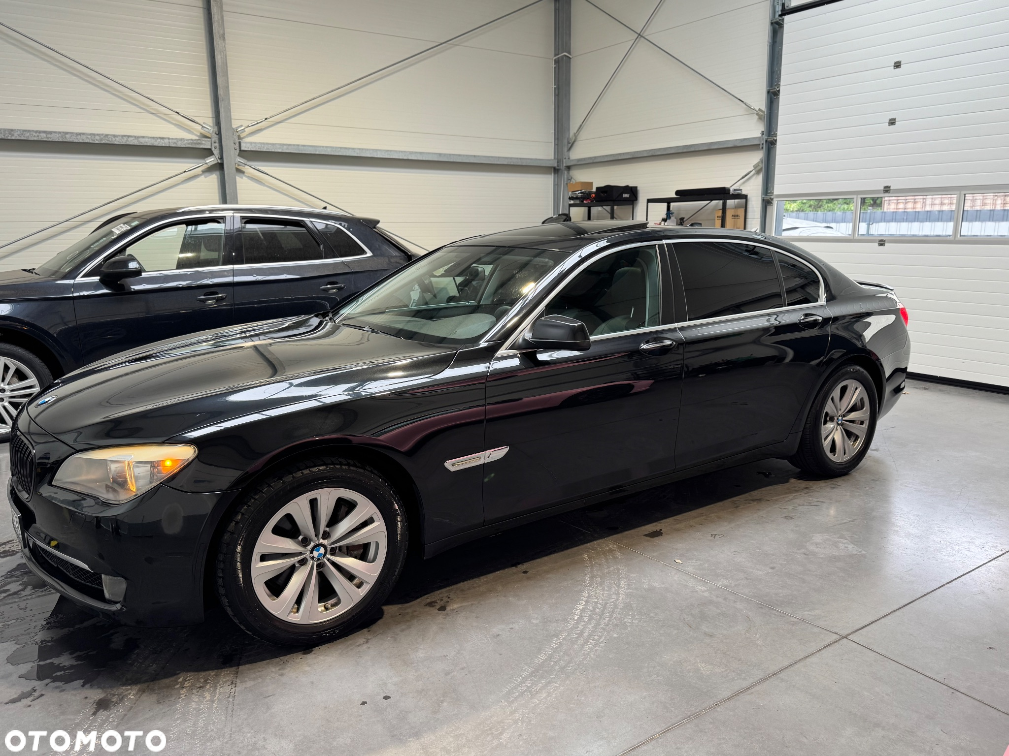 BMW Seria 7 740Li - 3