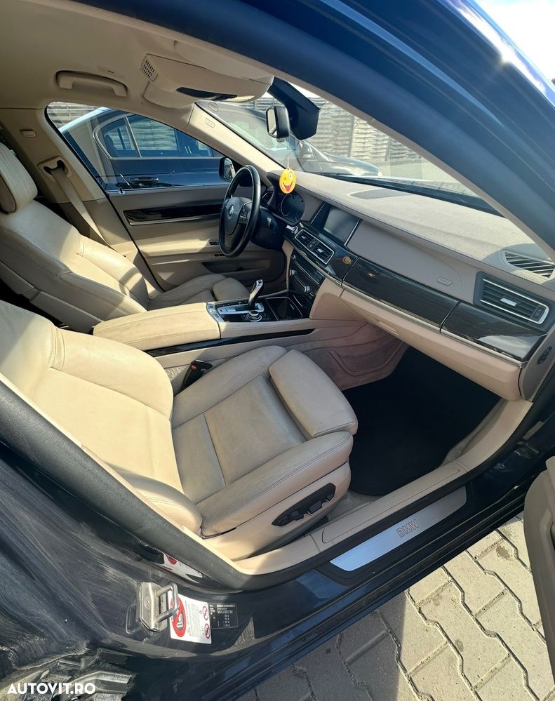 BMW Seria 7 730d xDrive - 16