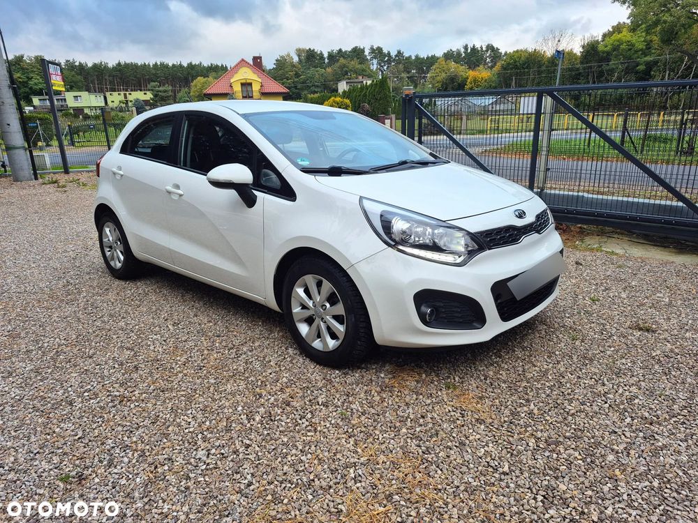 Kia Rio - 1