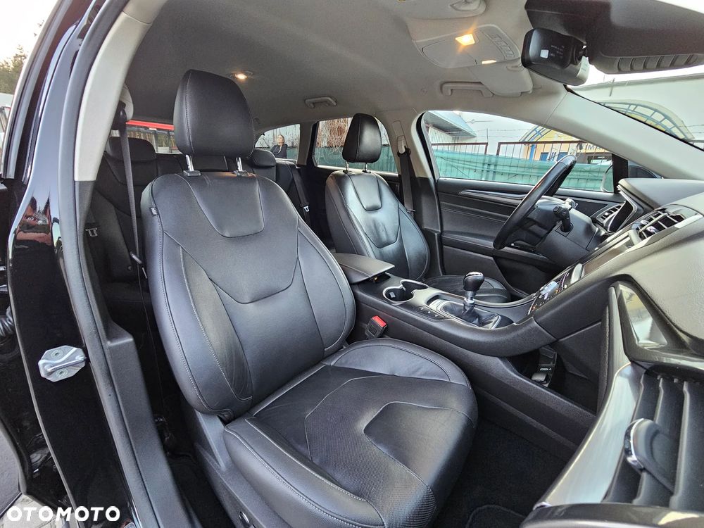 Ford Mondeo SW 2.0 EcoBlue Titanium - 32