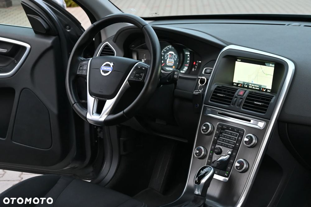 Volvo XC 60 D3 Geartronic Momentum - 31