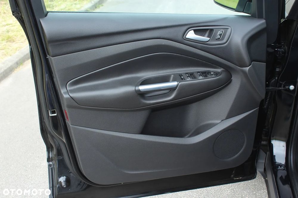 Ford Kuga 2.0 TDCi 2x4 Champions Edition - 32