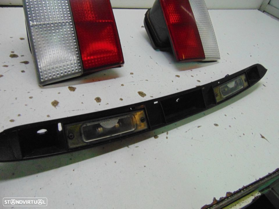 Fiat punto cabriolet farolins da mala/Pega da mala com as luzes de matrícula - 6