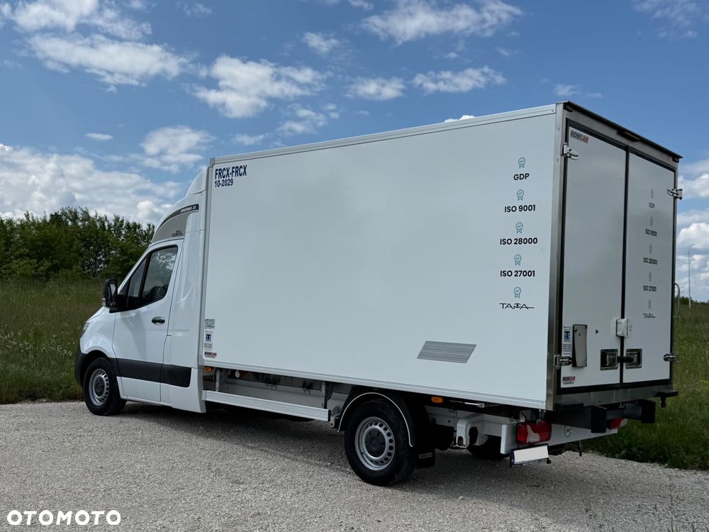 Mercedes-Benz Sprinter - 33