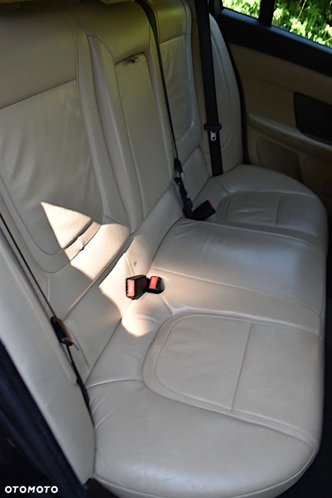 Jaguar XF 2.2 D Premium Luxury - 35